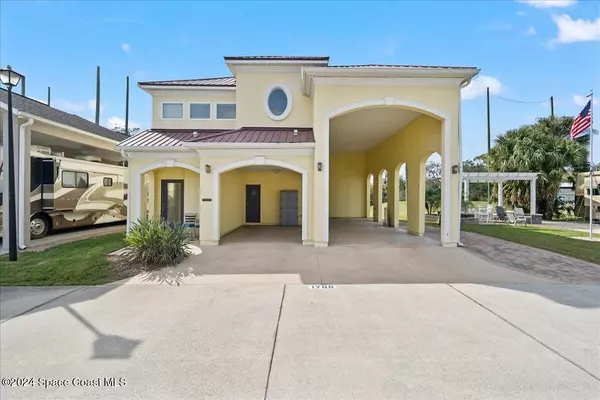 1766 Platinum DR, Titusville, FL 32796