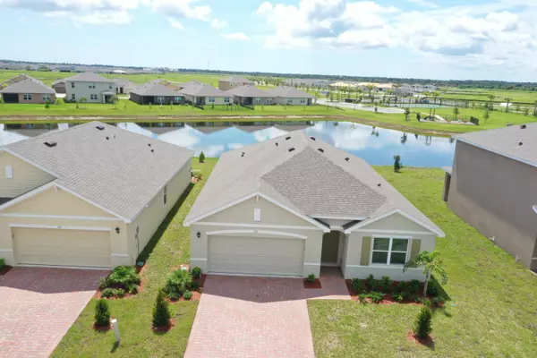 Palm Bay, FL 32909,925 Dugan CIR SE