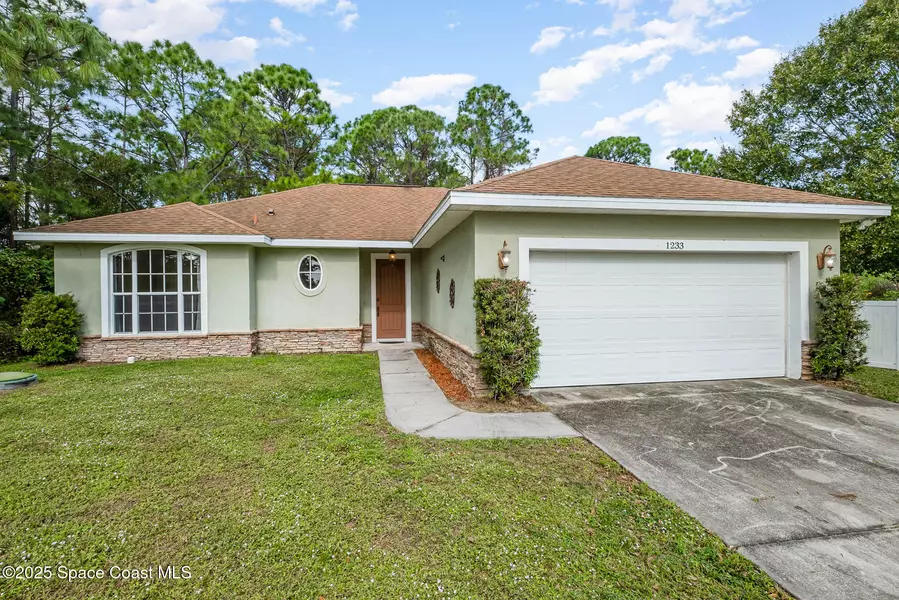 1233 Seeley CIR NW, Palm Bay, FL 32907