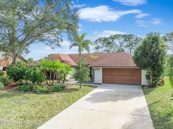 Melbourne, FL 32940,983 Long Meadow LN