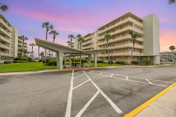 2020 N Atlantic AVE #214, Cocoa Beach, FL 32931