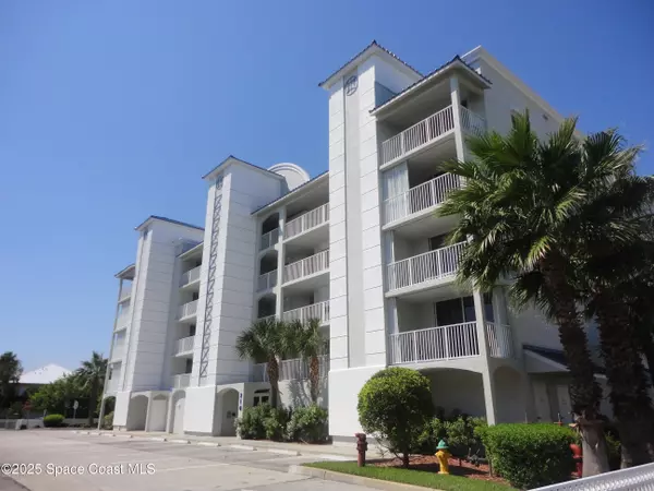 Cocoa Beach, FL 32931,210 24th ST #301