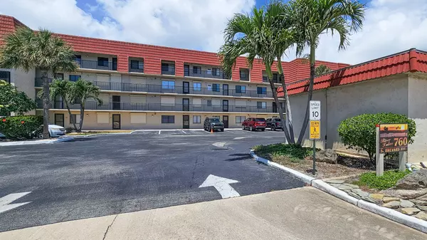 Cocoa Beach, FL 32931,760 S Brevard AVE #315