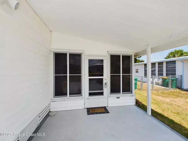 Barefoot Bay, FL 32976,710 Silverthorn CT