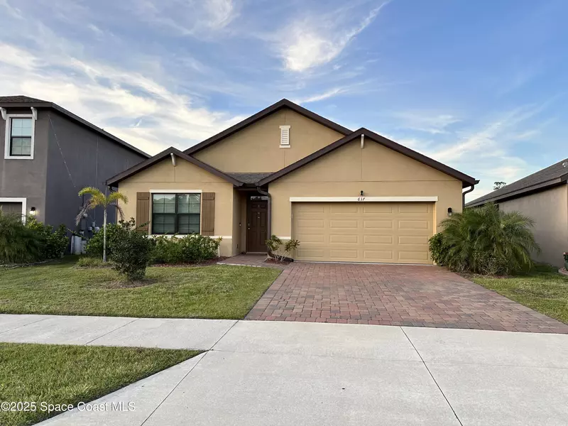 637 Old Country RD SE, Palm Bay, FL 32909