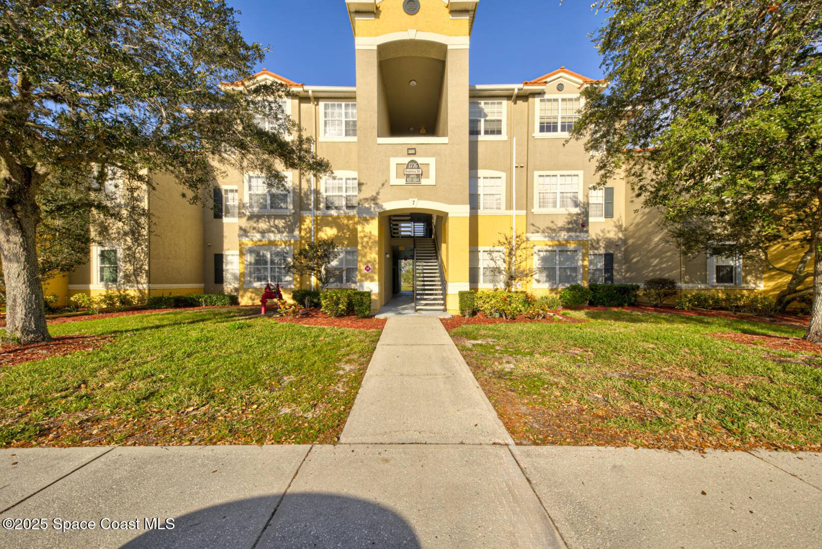 1776 Sophias DR #303, Melbourne, FL 32940