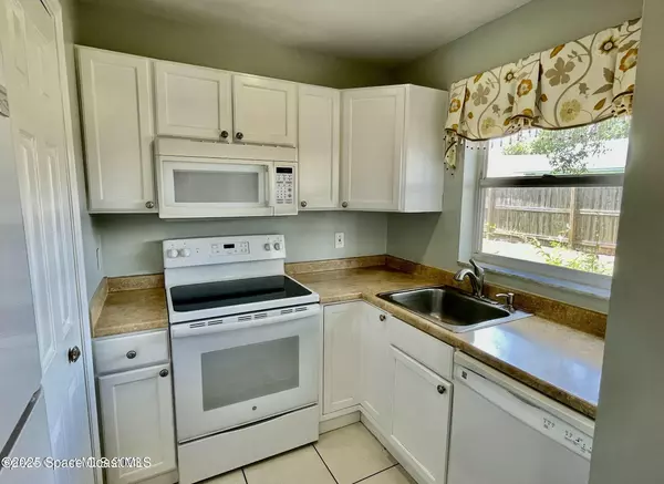 Merritt Island, FL 32953,100 Summer PL E #5