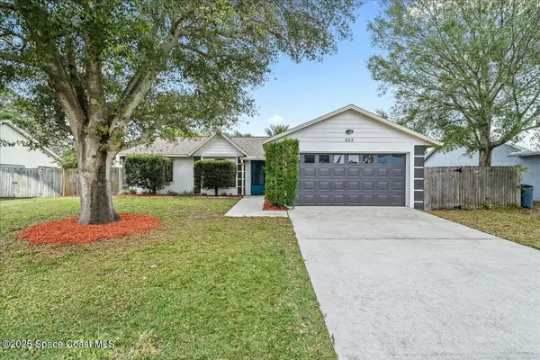 888 Wandering Pine TRL, Rockledge, FL 32955