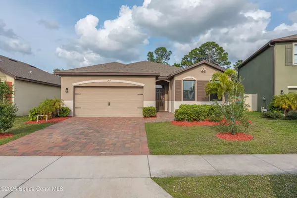 714 Old Country RD SE, Palm Bay, FL 32909