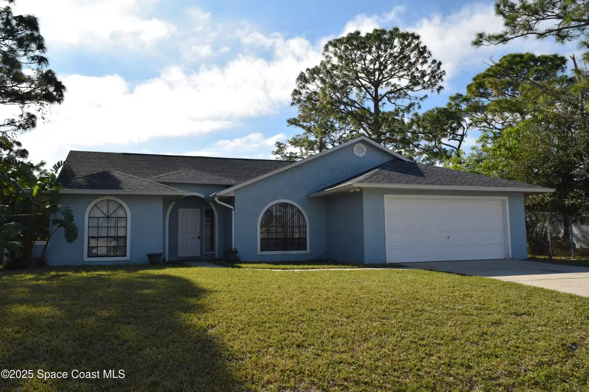 Palm Bay, FL 32907,1250 Helliwell ST NW