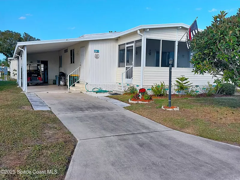 424 Puffin DR, Barefoot Bay, FL 32976