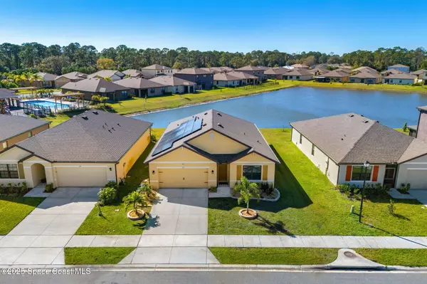 202 Bubbling LN, Palm Bay, FL 32907