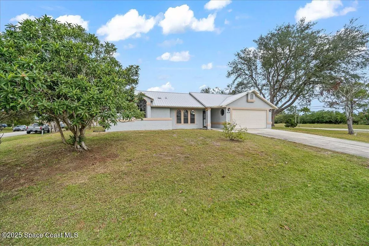 Palm Bay, FL 32907,461 Carol DR NE