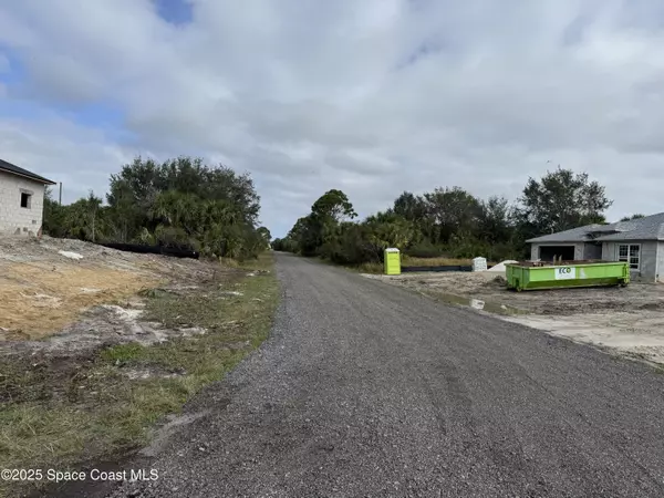 Palm Bay, FL 32908,600 Yardley ST SW