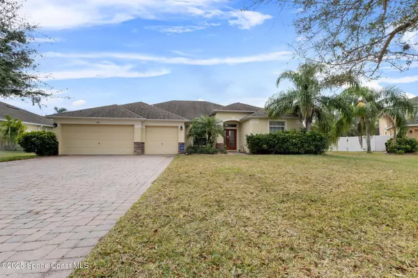 208 Grouper CIR SE, Palm Bay, FL 32909