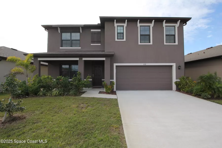 218 Bubbling LN, Palm Bay, FL 32907