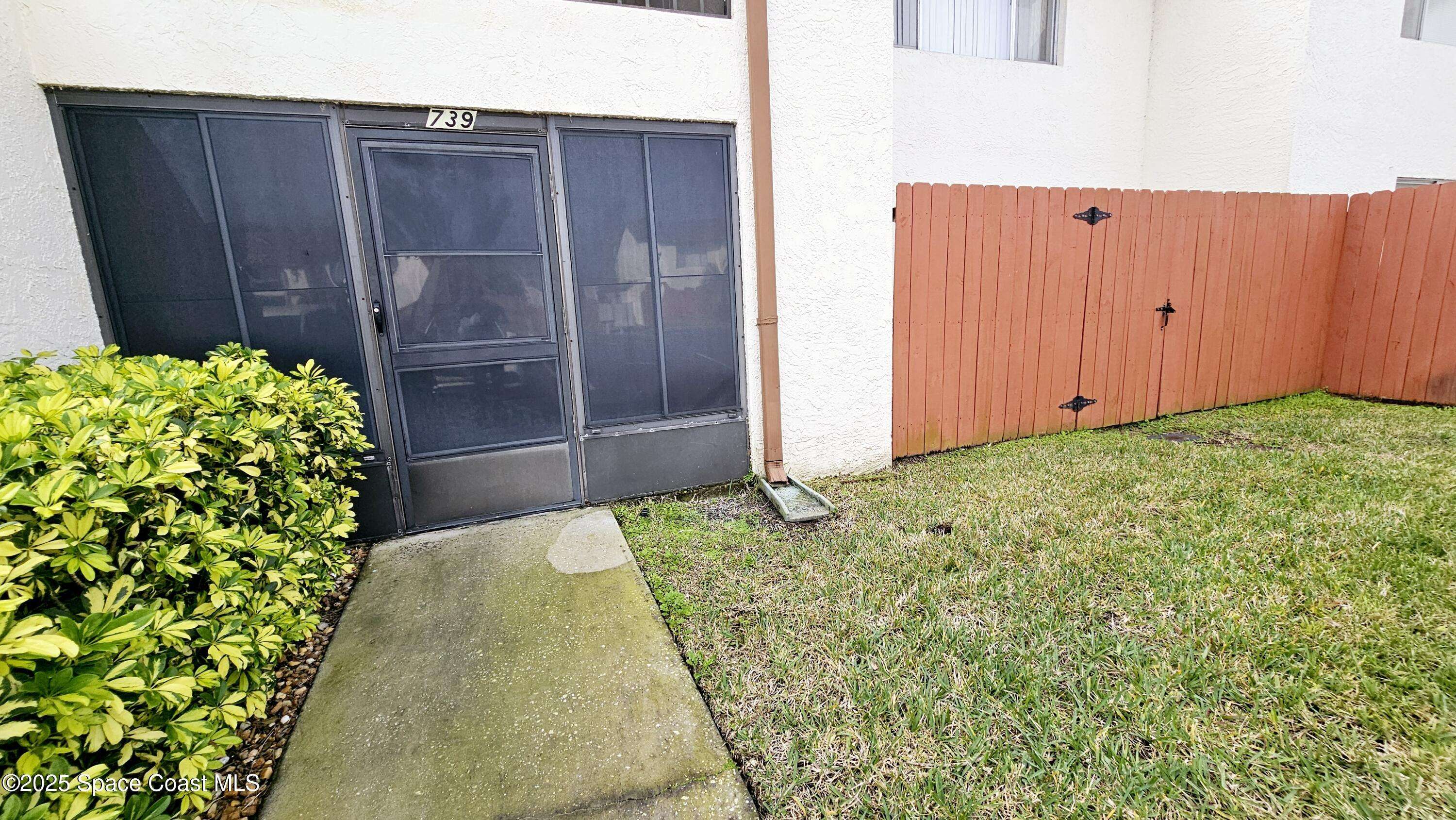Melbourne, FL 32934,739 Ridge Club DR #67