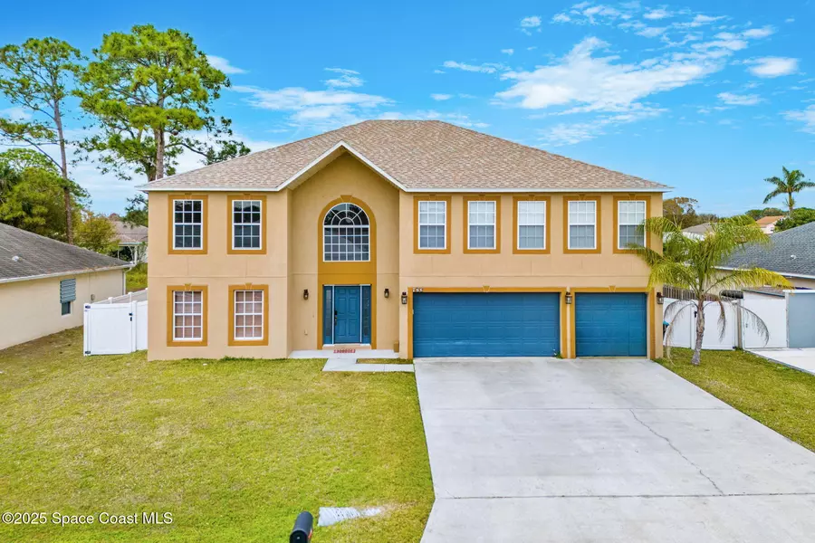 473 Crystalmist RD NW, Palm Bay, FL 32907