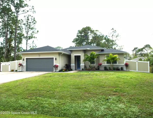 330 Vanguard ST SE, Palm Bay, FL 32909