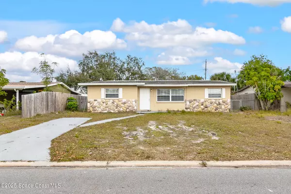 2436 Sadler LN, Melbourne, FL 32935