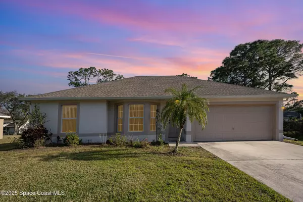 1068 Saint Johns ST SE, Palm Bay, FL 32909