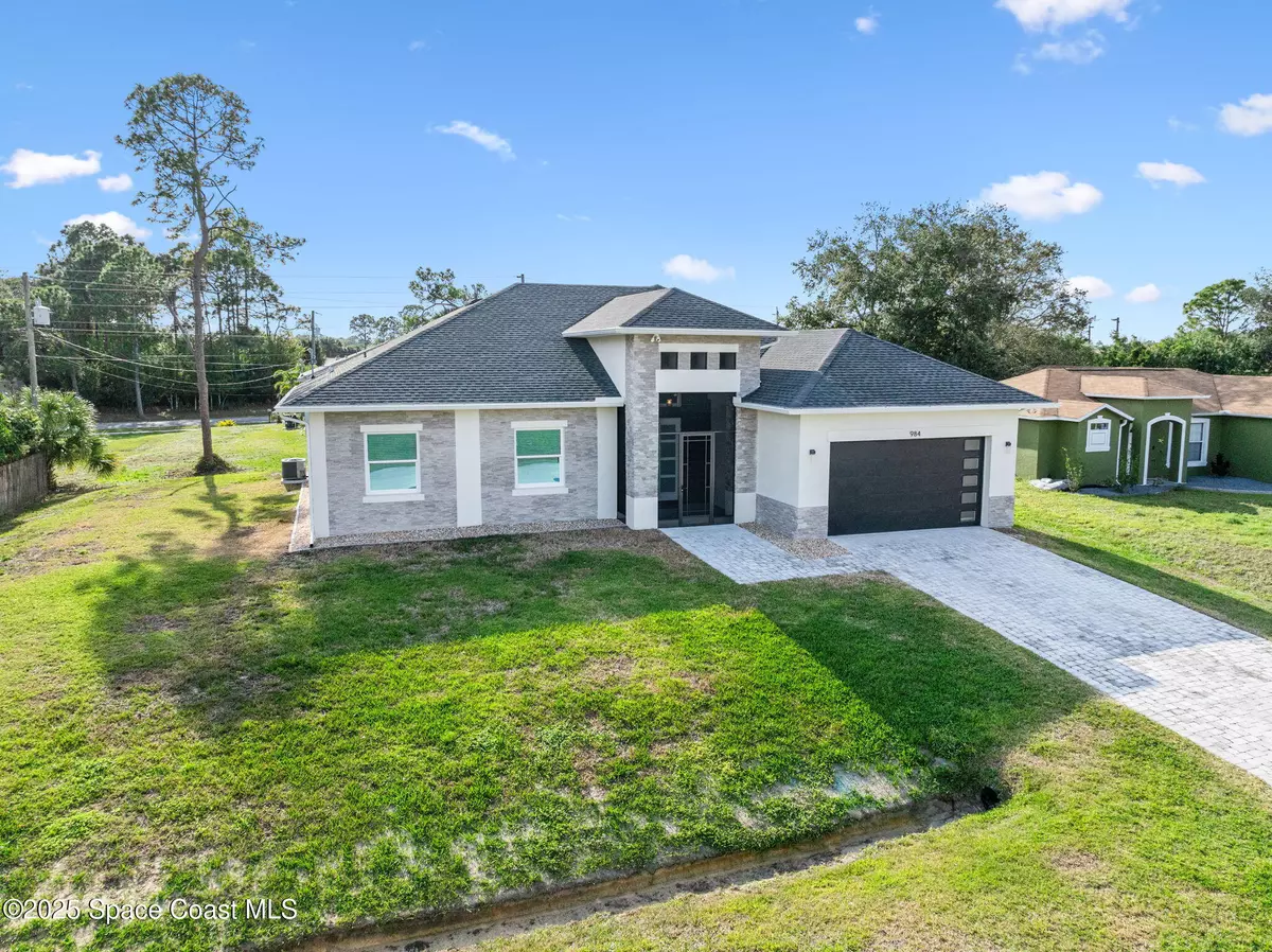 Palm Bay, FL 32909,984 Hattaras TER SE