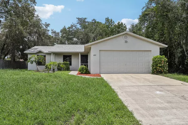 2257 Oaklyn ST NE, Palm Bay, FL 32907