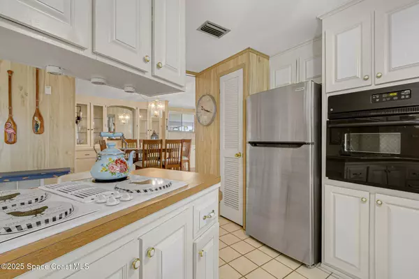 Barefoot Bay, FL 32976,939 Thrush CIR