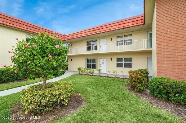 52 Woodland DR #202, Vero Beach, FL 32962