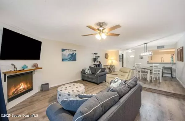 Melbourne Beach, FL 32951,101 La Costa #6b