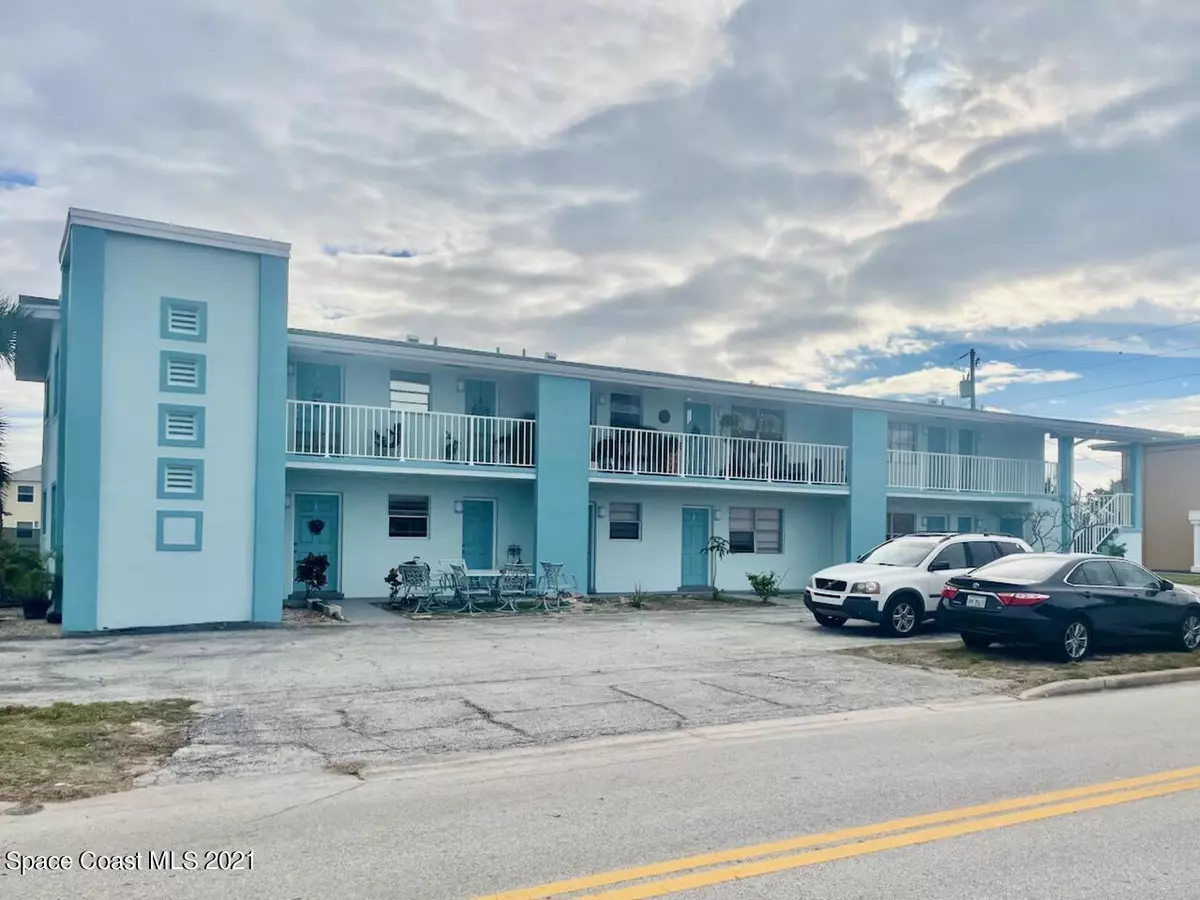 Cocoa Beach, FL 32931,810 S Orlando AVE #3