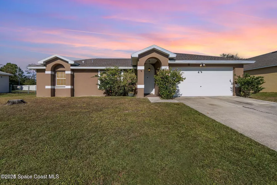 1537 Hero ST SE, Palm Bay, FL 32909