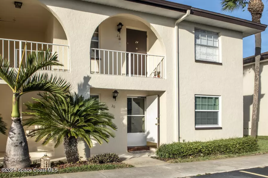 1057 Small CT #20, Indian Harbour Beach, FL 32937