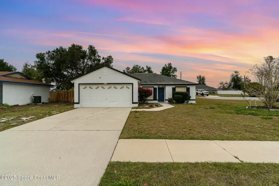 2840 Staten DR, Deltona, FL 32738