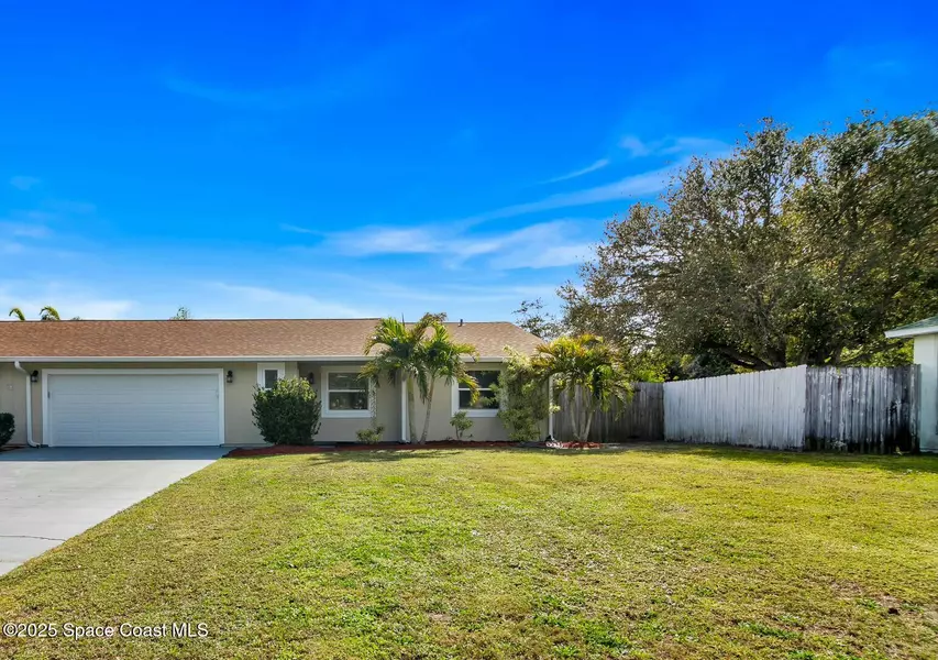 125 Gator DR, Merritt Island, FL 32953