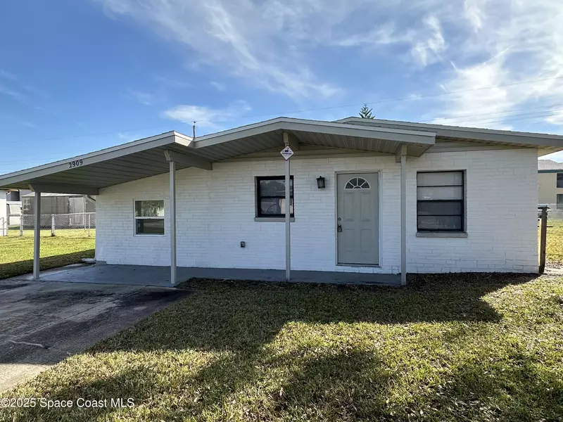 2909 Zephyr LN, Melbourne, FL 32935