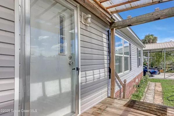 Melbourne, FL 32904,17 Emerald ST