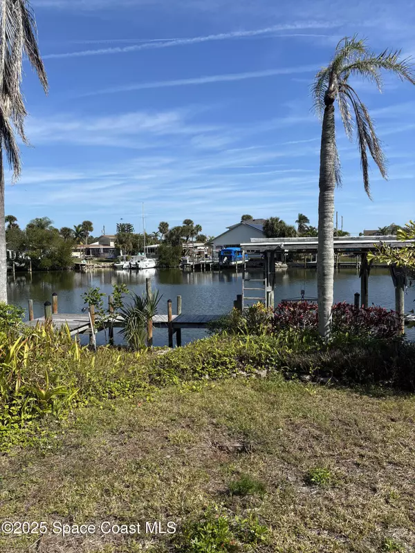 Cocoa Beach, FL 32931,4 Bougainvillea DR