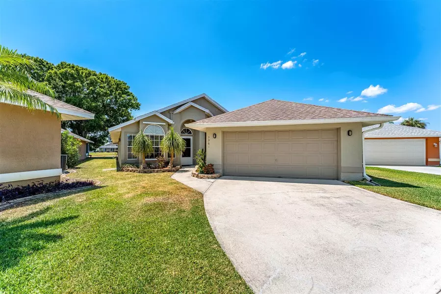 3961 Saint Armens CIR, Melbourne, FL 32934