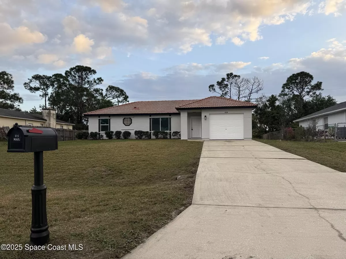 Palm Bay, FL 32909,454 Vin Rose CIR SE