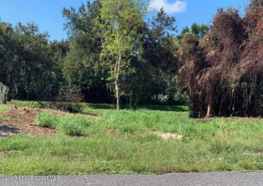 2270 Kent ST NE, Palm Bay, FL 32907