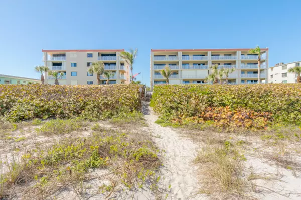 Cocoa Beach, FL 32931,1525 S Atlantic AVE #401