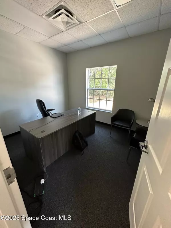 West Melbourne, FL 32904,51 NW Carolina ST #104