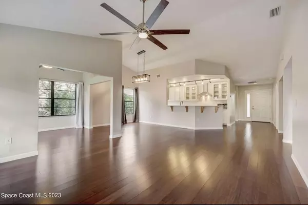 Melbourne, FL 32940,879 Ridge Lake DR