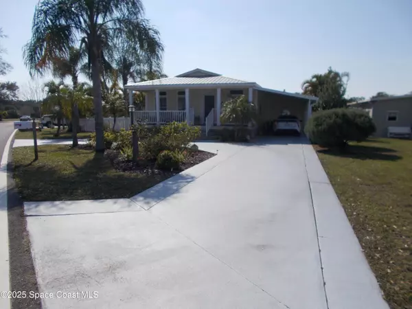 705 W Pinewood BLVD, Barefoot Bay, FL 32976