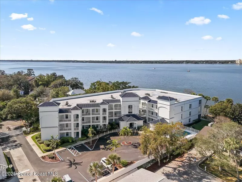 420 Moore Park LN #301, Merritt Island, FL 32952