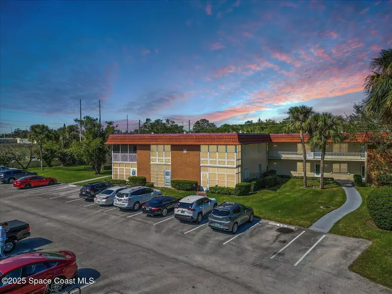 96 Springlake DR #206, Vero Beach, FL 32962