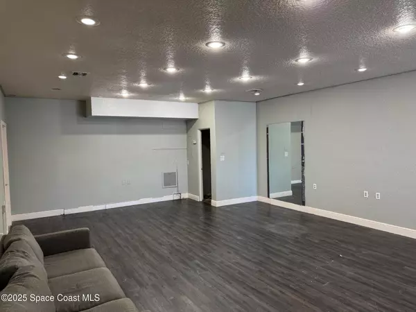 Cocoa, FL 32922,808 Forrest AVE #C