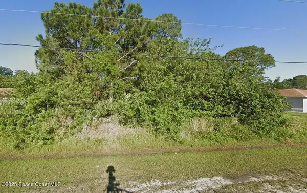 870 Eldron BLVD SE, Palm Bay, FL 32909