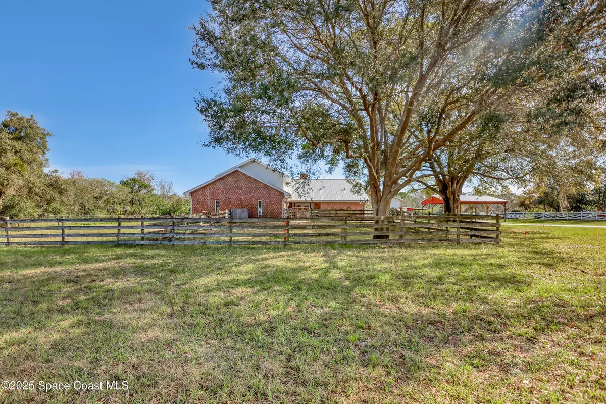 Mims, FL 32754,5005 Us Highway 1
